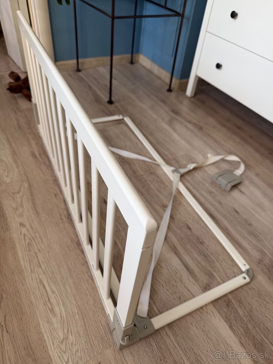 Zábrana na posteľ drevená - 2