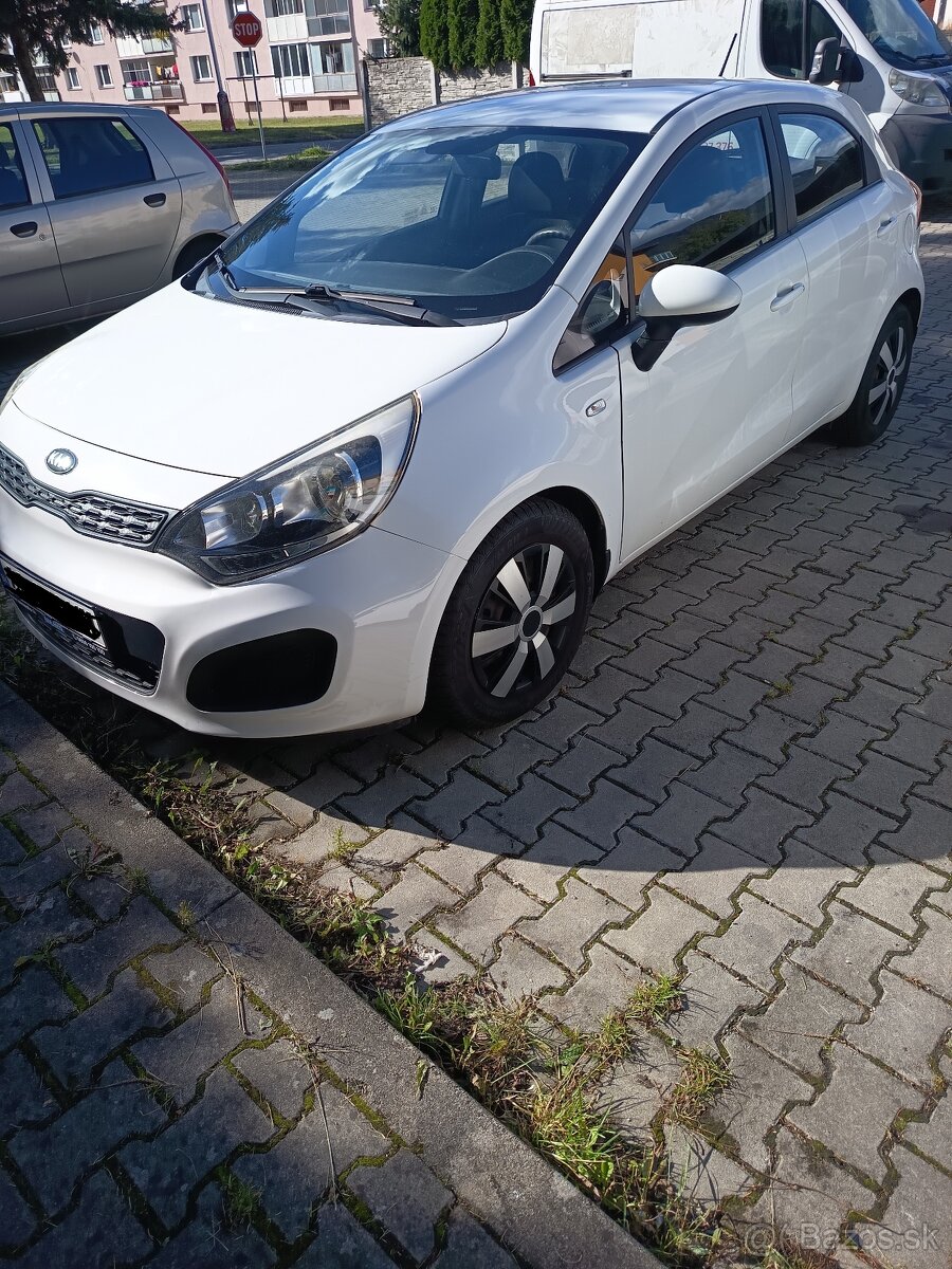 Kia Rio - 2