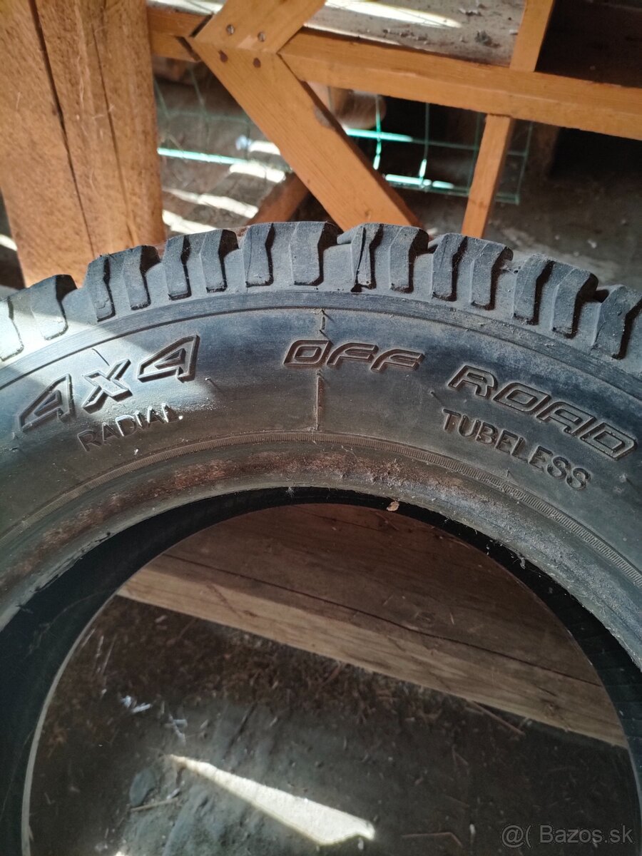 215/65 R16 215 / 65 R 16