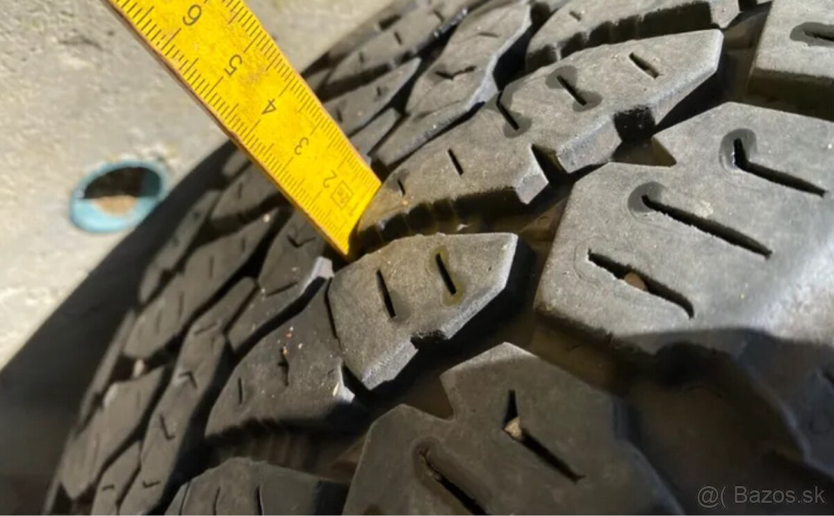 General Grabber AT3 215/70 r16