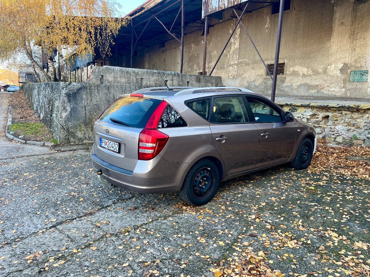 Kia Ceed úsporné a spoľahlivé auto - 2