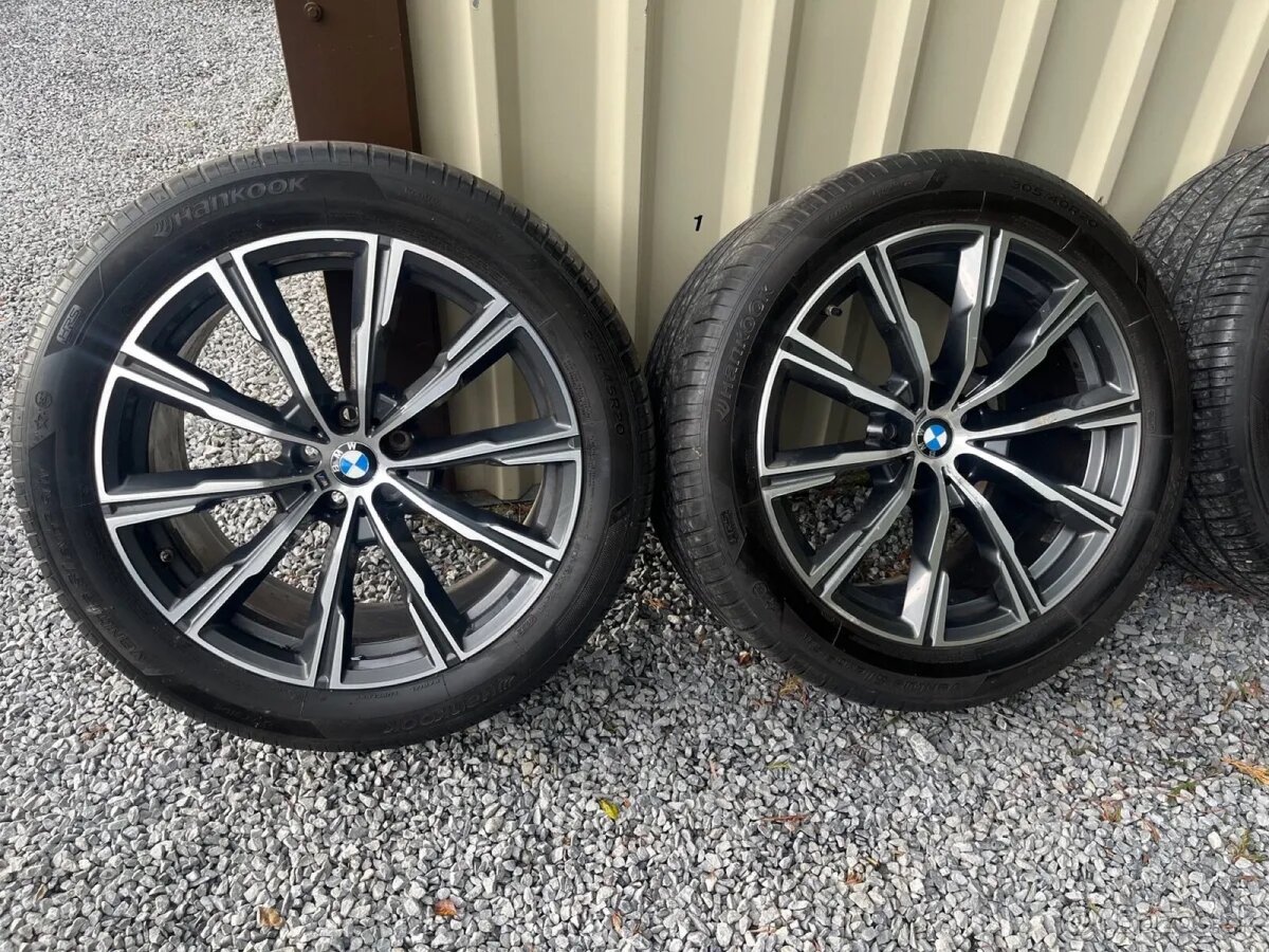 BMW X5 G05 R20 style 740M - 2