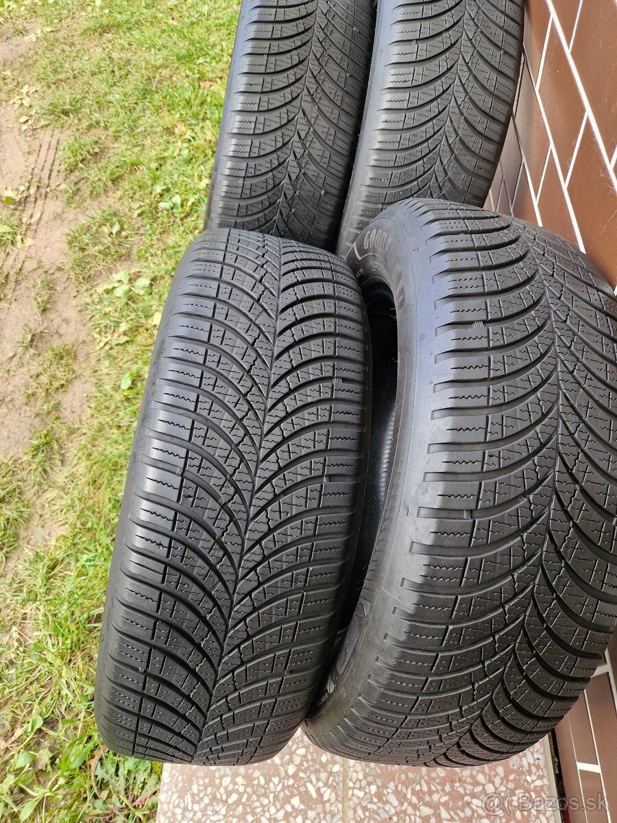 215/60-R17 Goodyear VECTOR 4SEASONS - 2