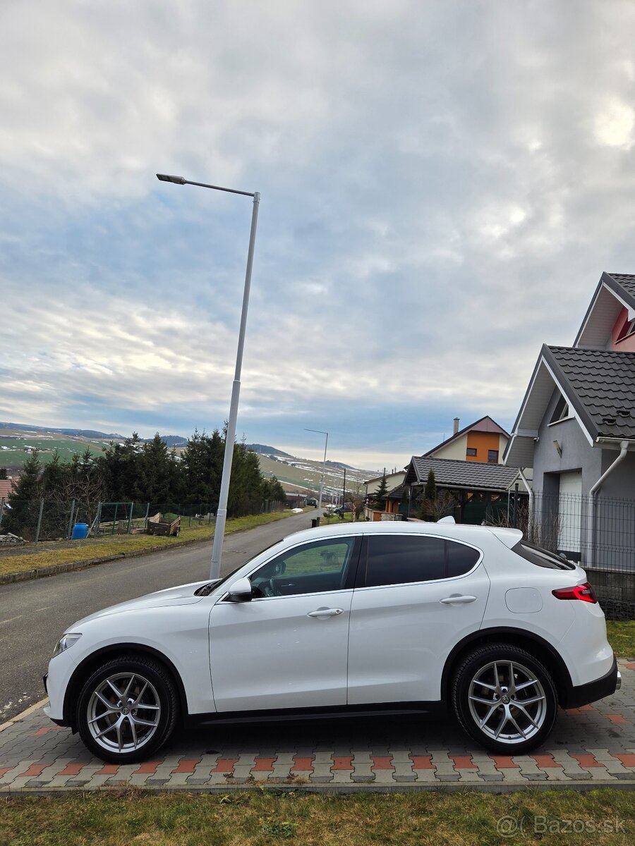 Alfa Romeo Stelvio 2.0 Q4 SR - 2