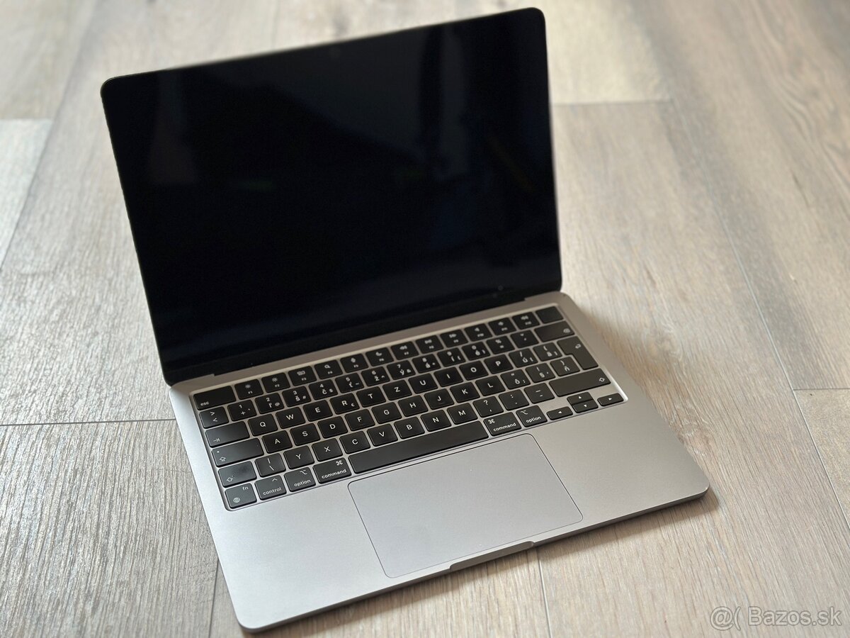 MacBook Air M2 (2022) 13” | 8GB RAM / 512GB SSD - 2