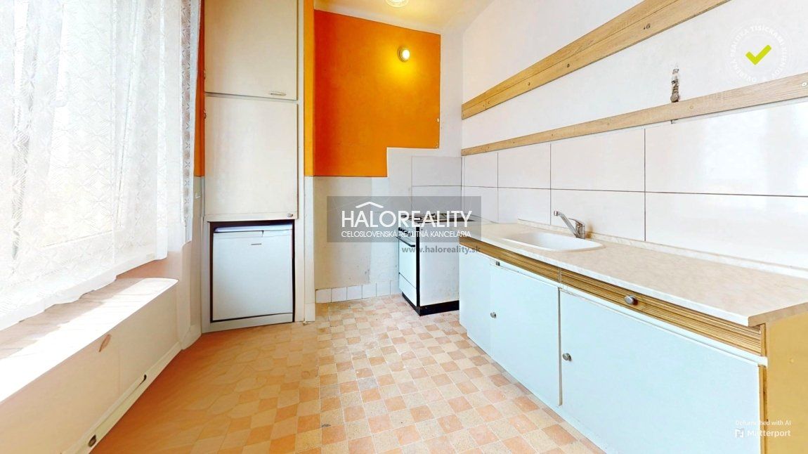 HALO reality - Predaj, trojizbový byt Lučenec, centrum - EXK - 2