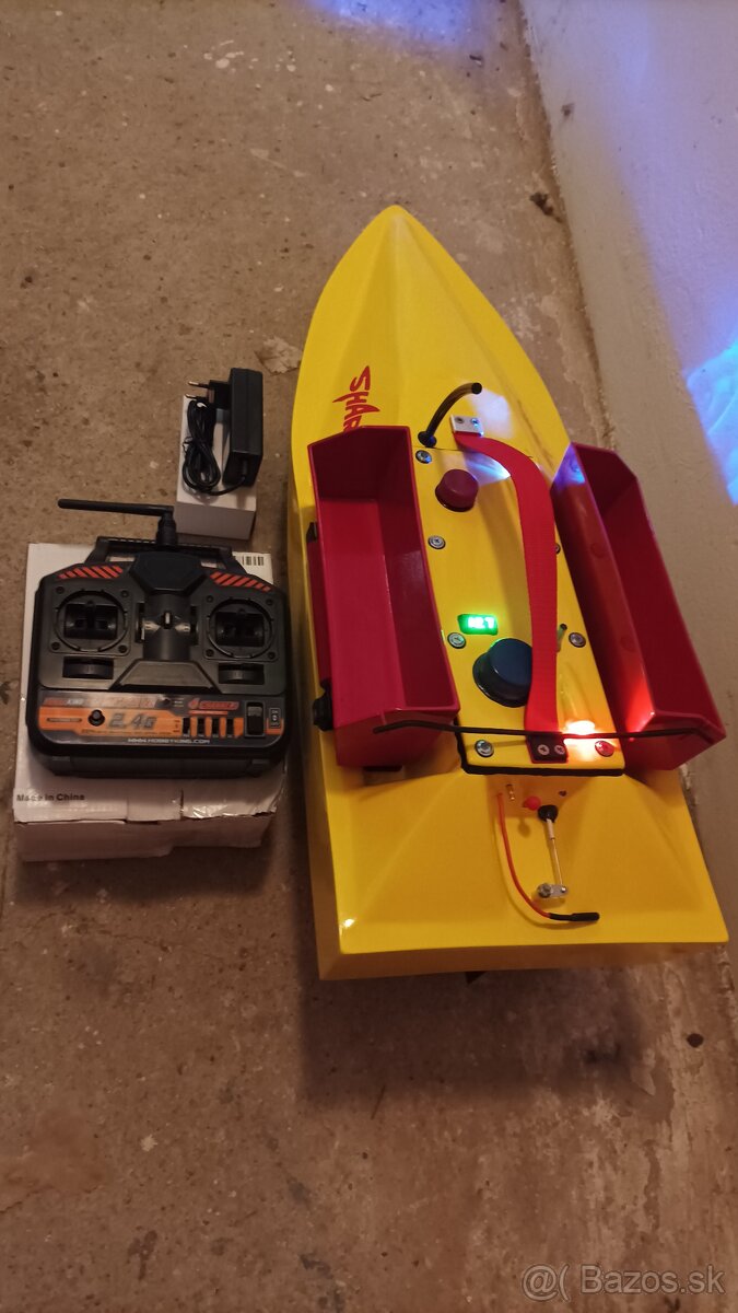 Zavážacia loďka Shark. - 2