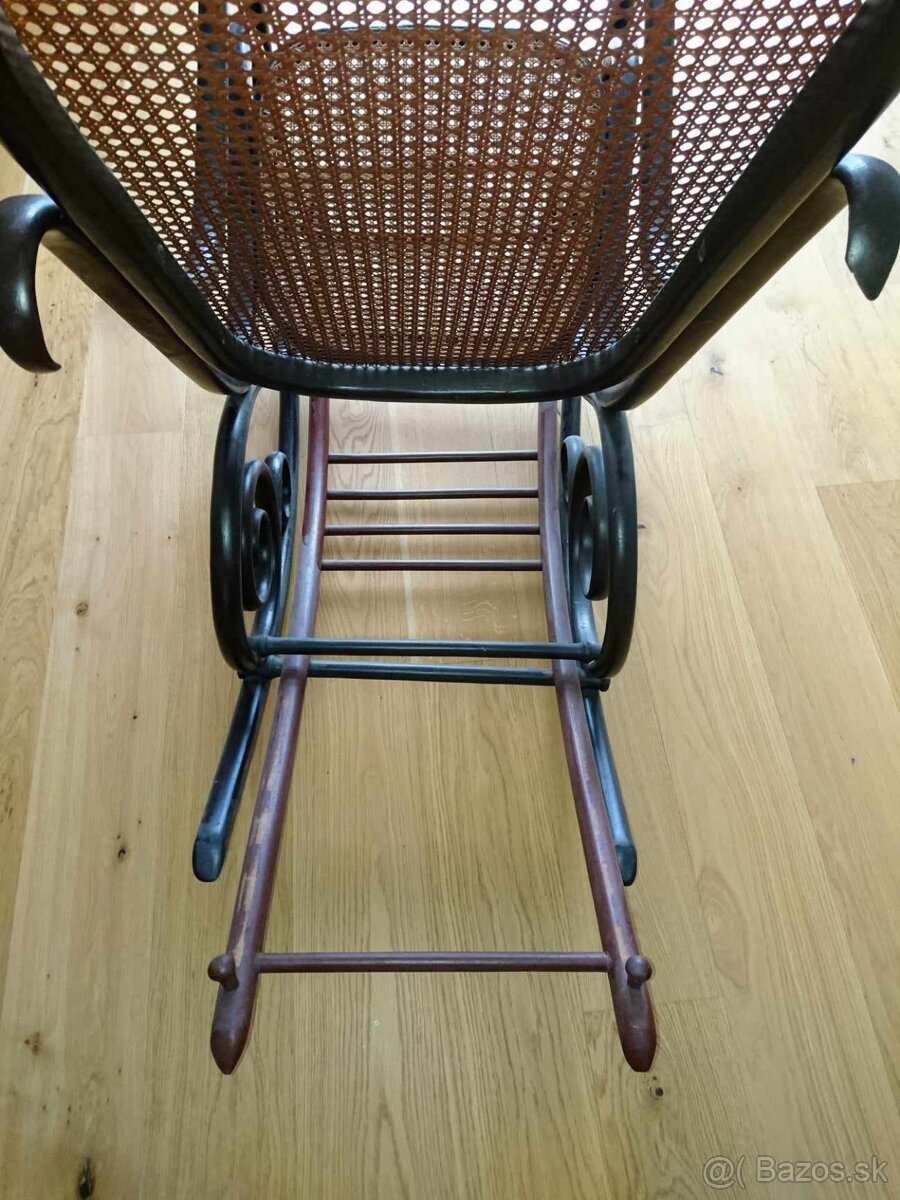 hojdacie kreslo THONET - 2