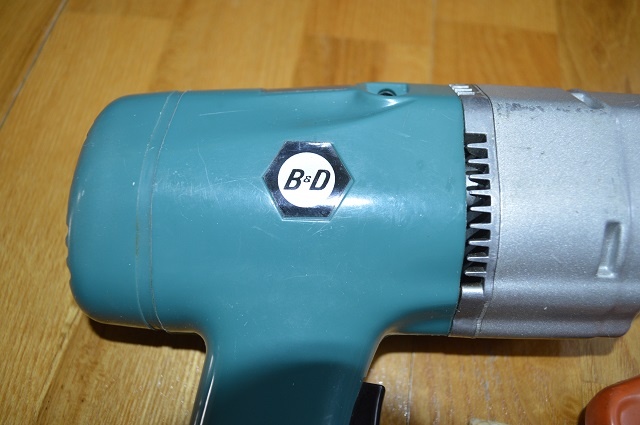 predam vrtacku Black and Decker (B&D) - 2