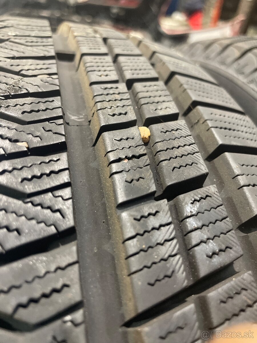 Zimne 225/55 R18 102V - 2