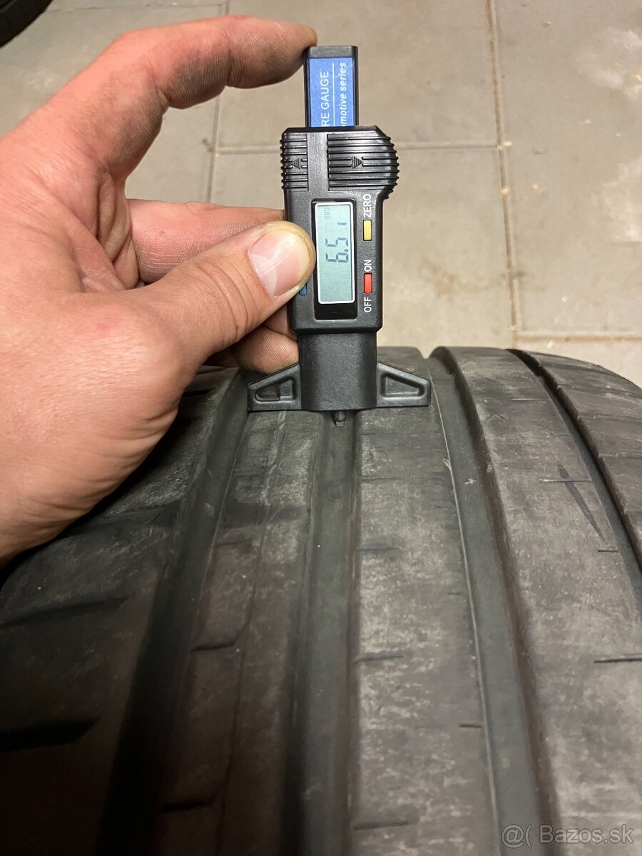 Falken 235/35 R20 letné - 2