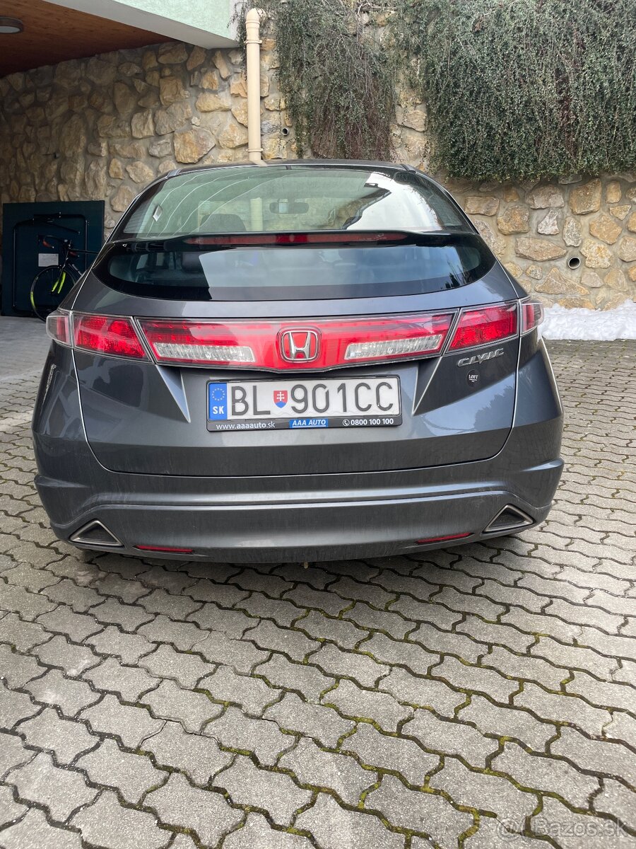 Honda civic 1.4 NÍZKY NÁJAZD - 2