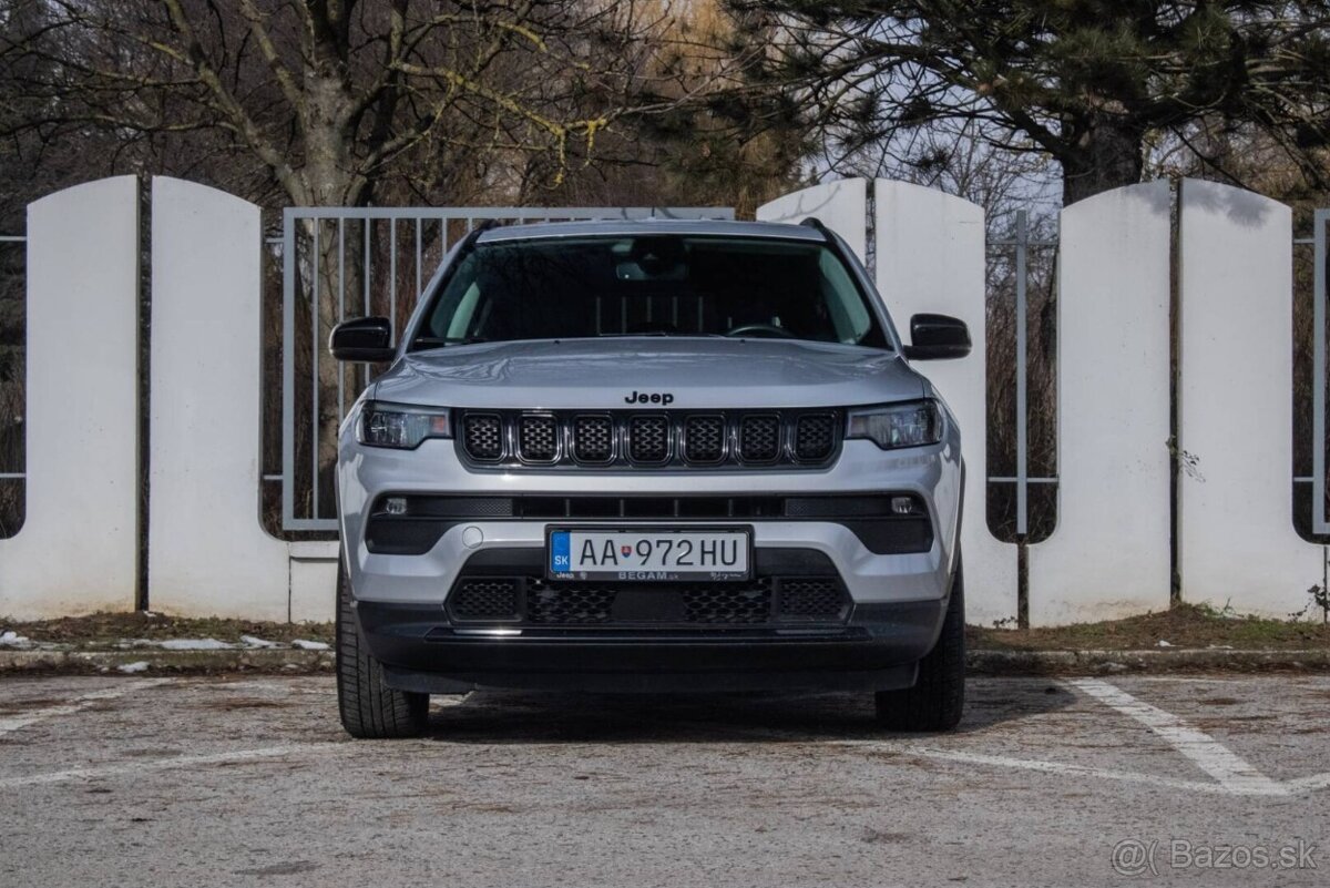 Jeep Compass 1.5 e-Hybrid Night Eagle II / NELAKOVANÉ - 2