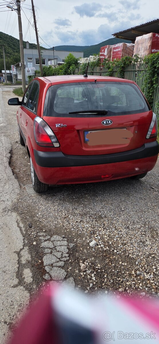 Predám Kia Rio 1.4 Benzin 2009 - 2
