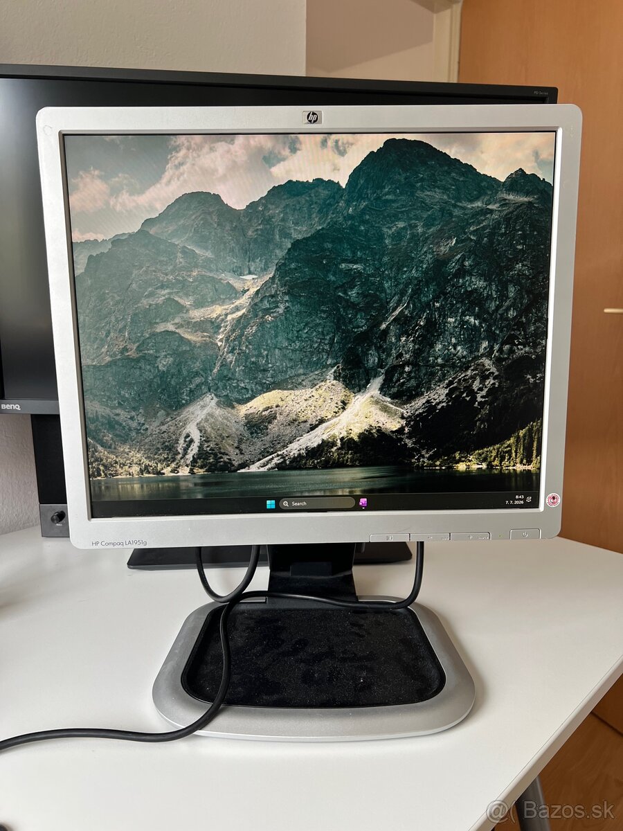 Darujem 3 monitory - 2