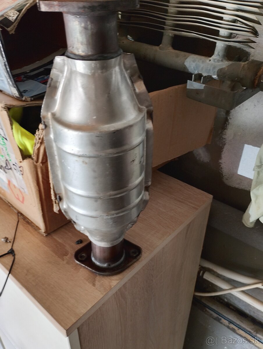Predám univerzal dpf katalizator - 2