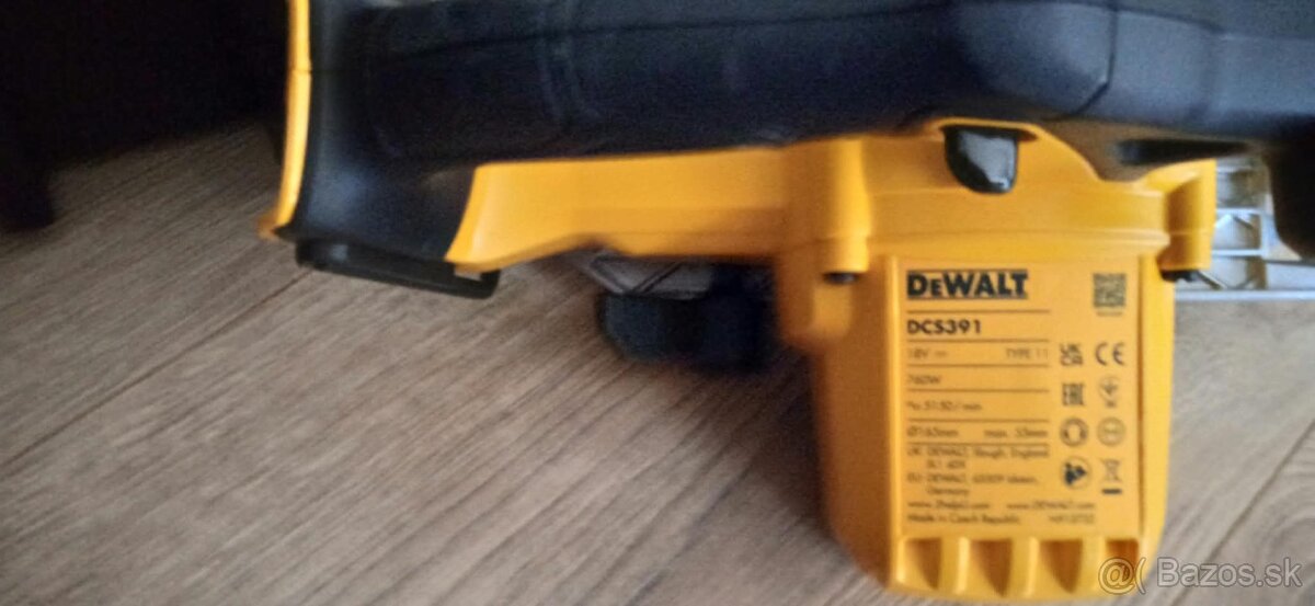 Aku kotúčová píla Dewalt - 2