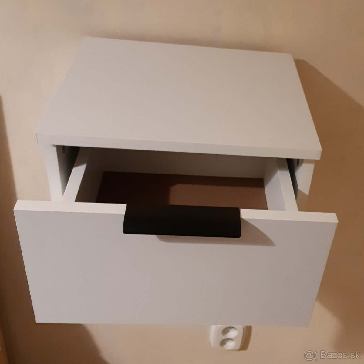 Predám nočné stoliky - 2