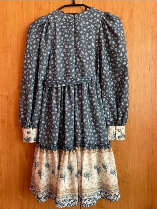 Dievčenské vintage šaty v.146 - 2