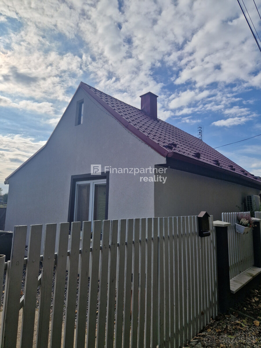 (F156-12-REMAE)Dva rodinné domy na jednom pozemku Tomášikovo - 2