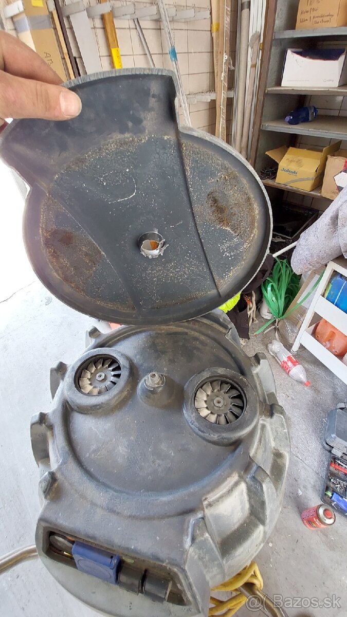 Priemyselný vysávač 1 - 2