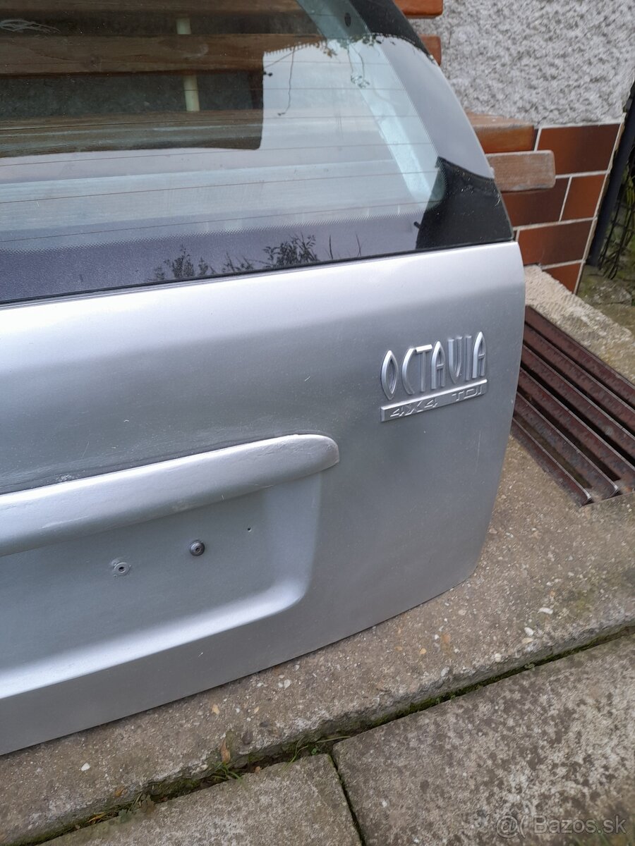 Kufrové dvere octavia combi 1 - 2