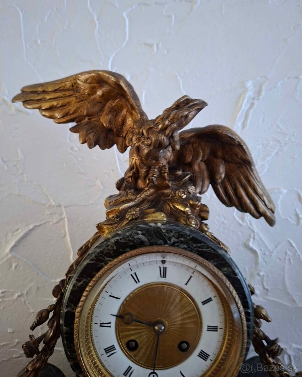 Starožitné krbove hodiny a vazy. - 2