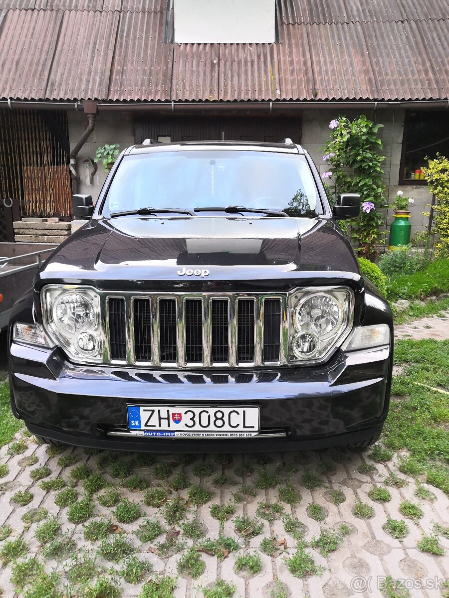 Predám JEEP CHEROKEE - 2