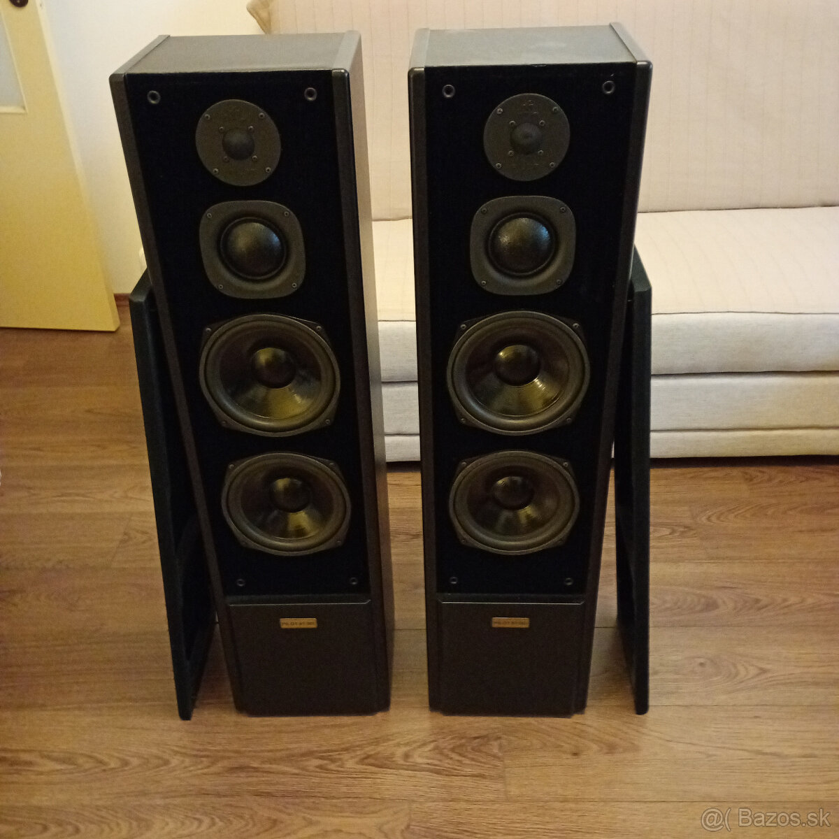 Predám reprobedne Pilot ST 505 + podstavce - 2