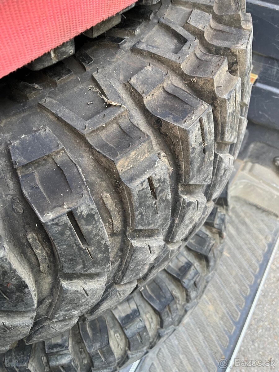 Maxxis crawler 37x14,5 r15