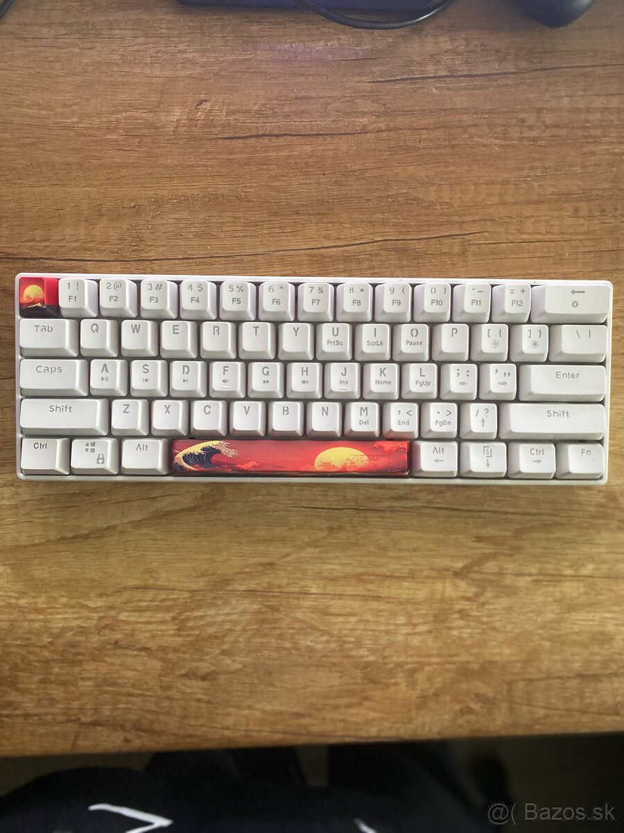 Predam herne mechanicke klavesnice - 2