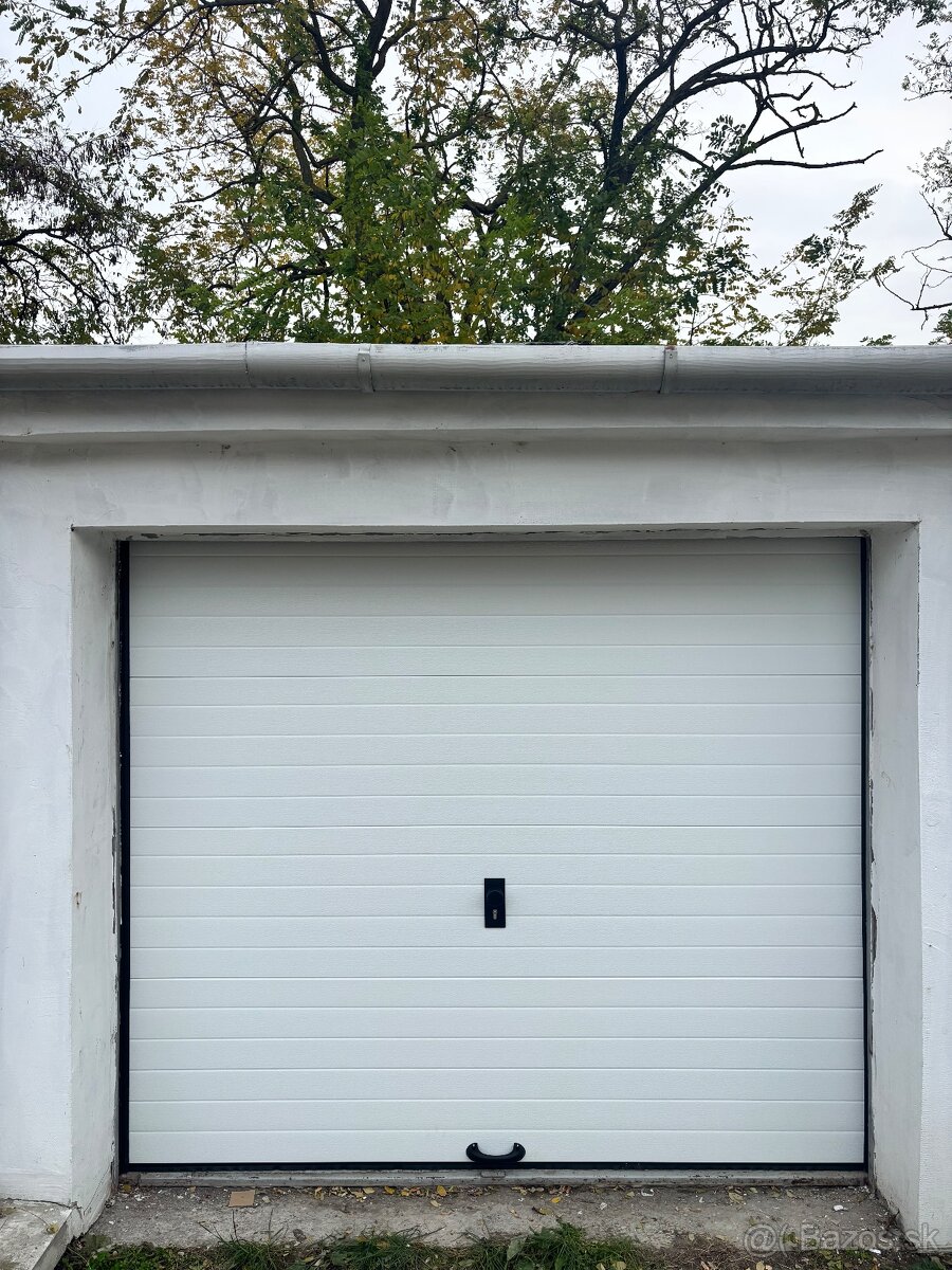 Garážové brány, tieniaca technika, okná - 2