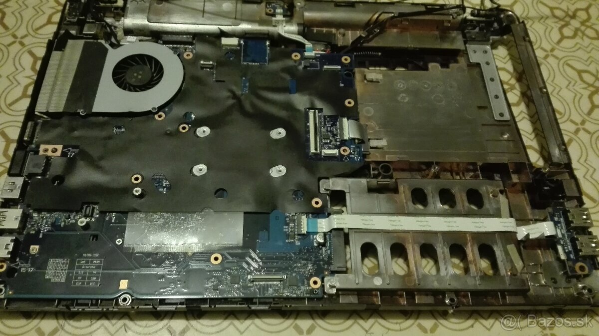 HP, HP Compaq notebooky. Na diely. - 2