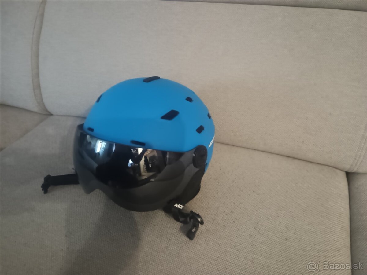 Lyžiarska prilba s okuliarmi - 2