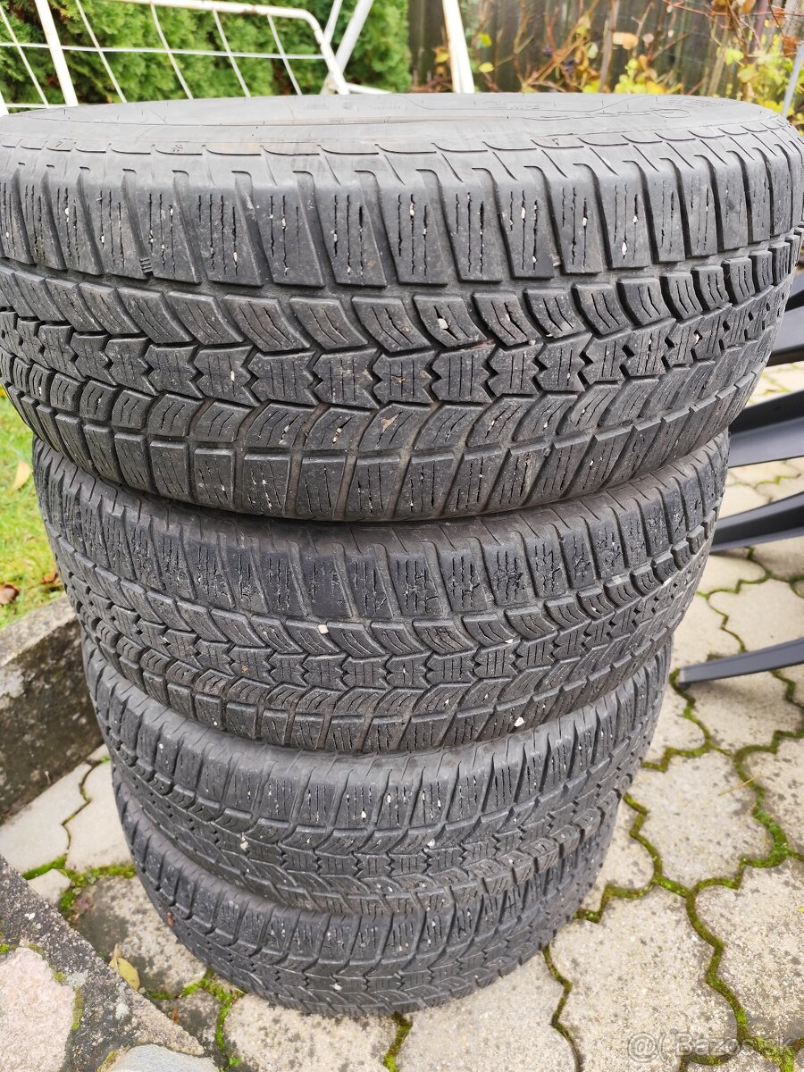4ks zimné pneumatiky Sava 215/65 R16 - 2