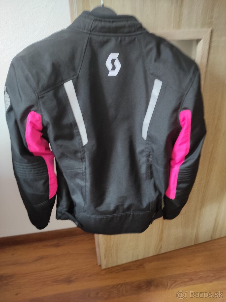 Bunda, helma, rukavice, pršiplášť - 2