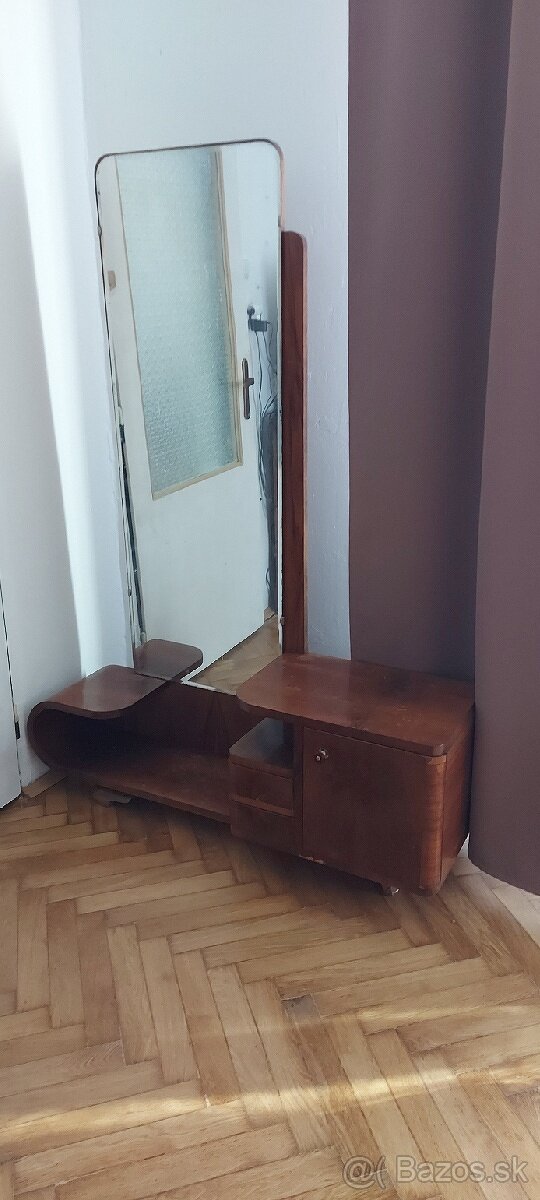 Toaletné zrkadlo - 2