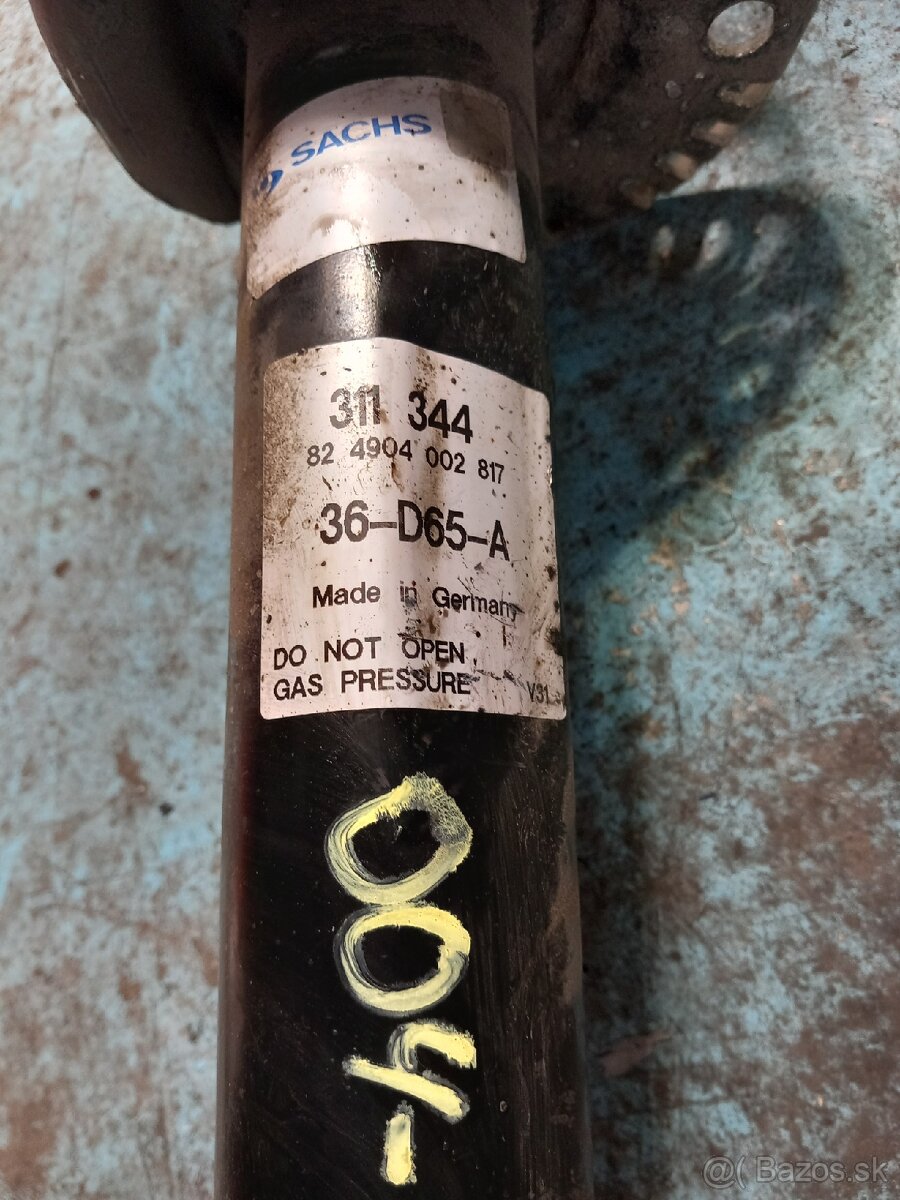 Tlmič s pružinou Vw Passat B6 - 2