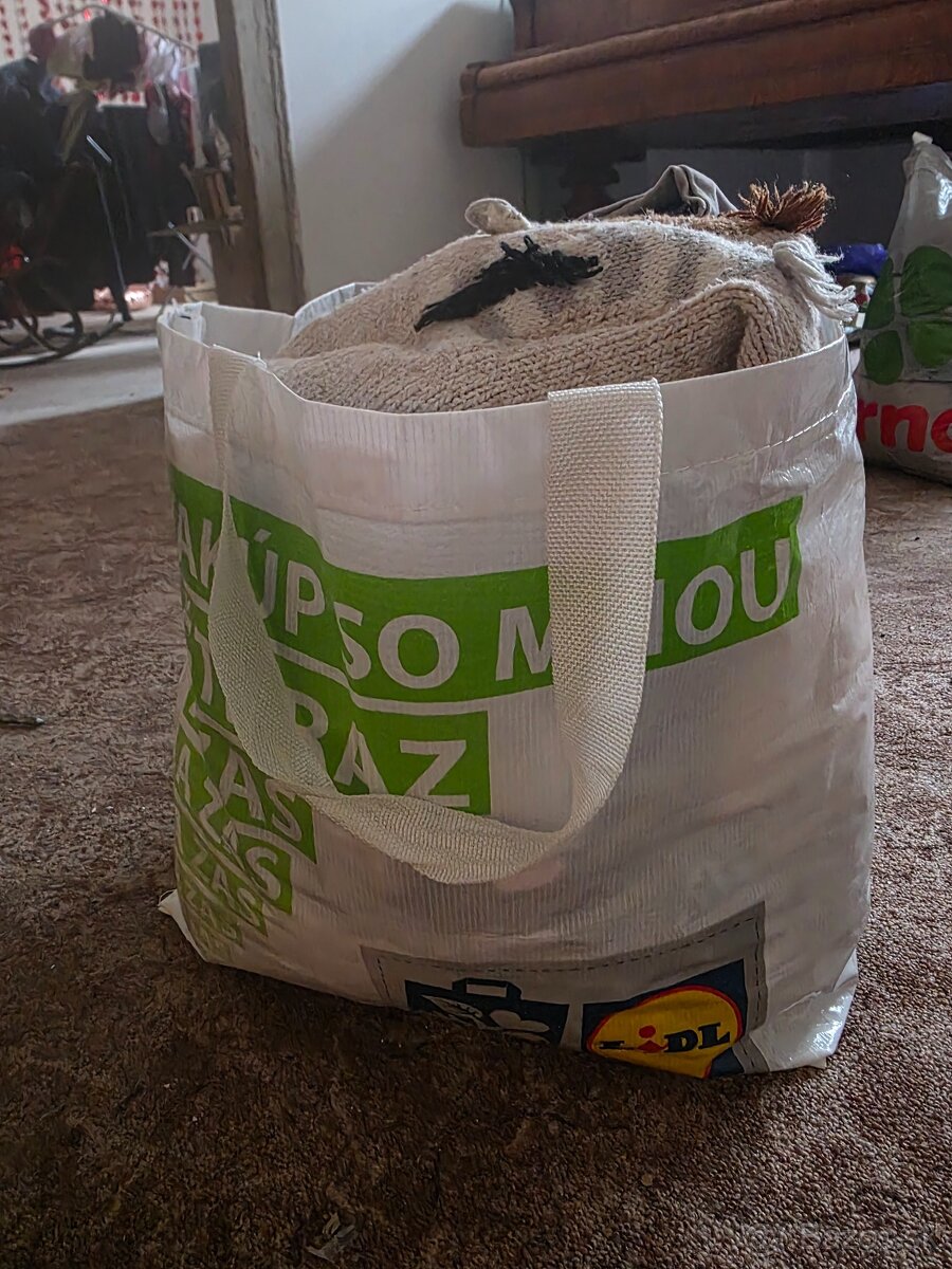 Balík oblečenia - 2