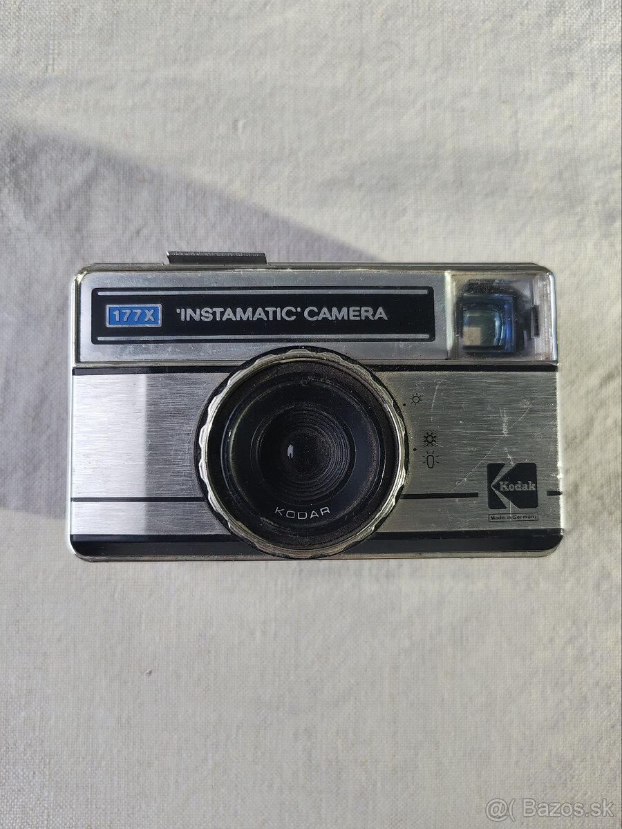 Kodak Instamatic 177 X - 2