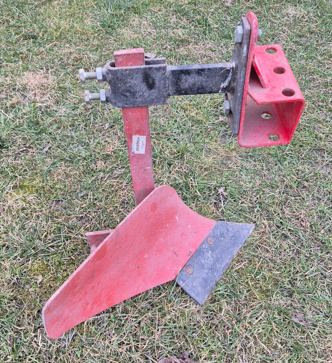 Jednostranný pluh na malotraktor - 2