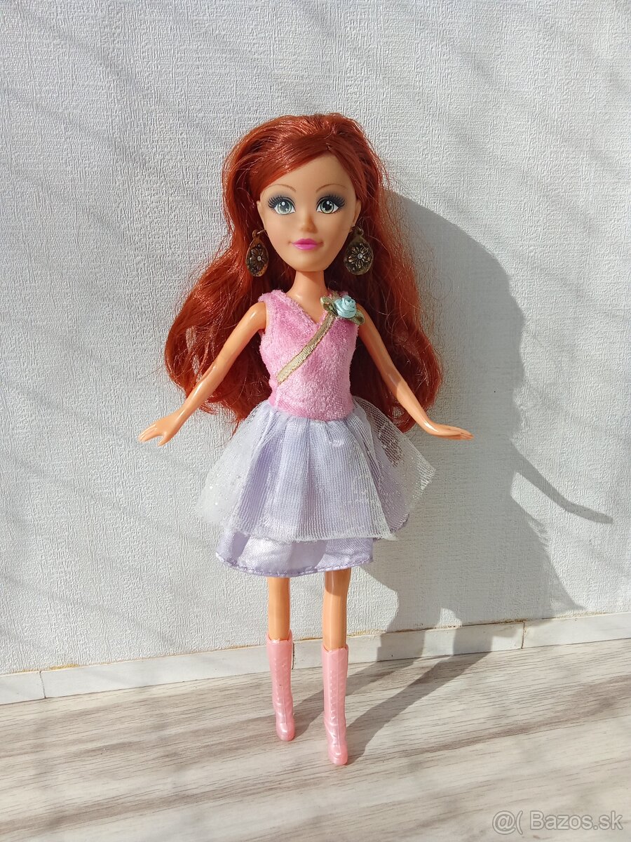 Módna hrzdavovlasá bábika s doplnkami - 2