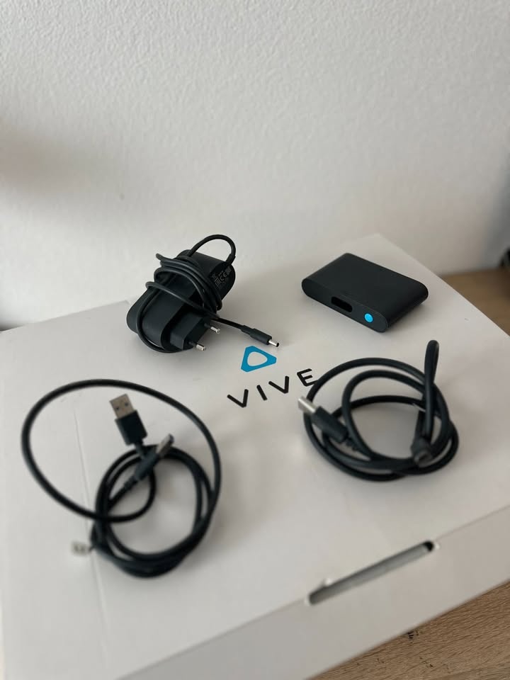 Predám HTC Vive Cosmos VR headset – ako nový - 2