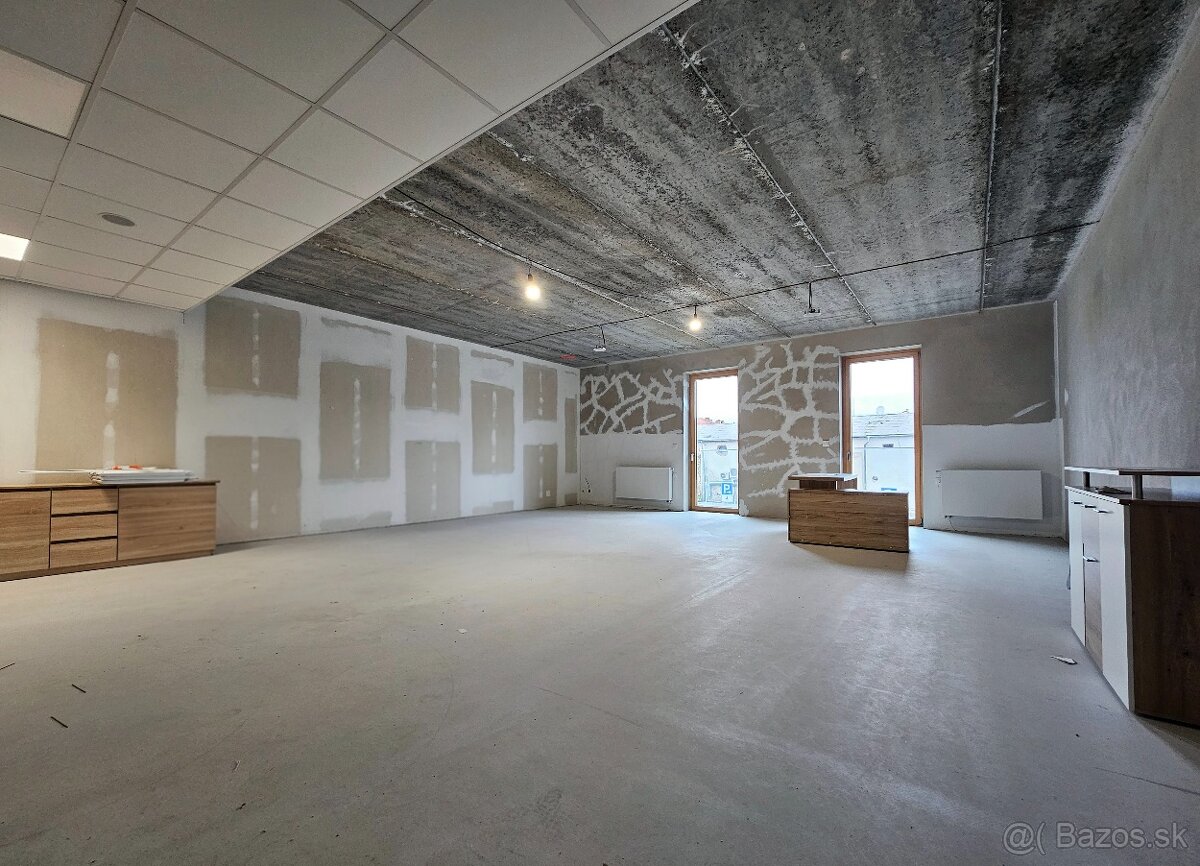 Kancelárske a obchodné priestory, Dominikánske námestie, KE - 2