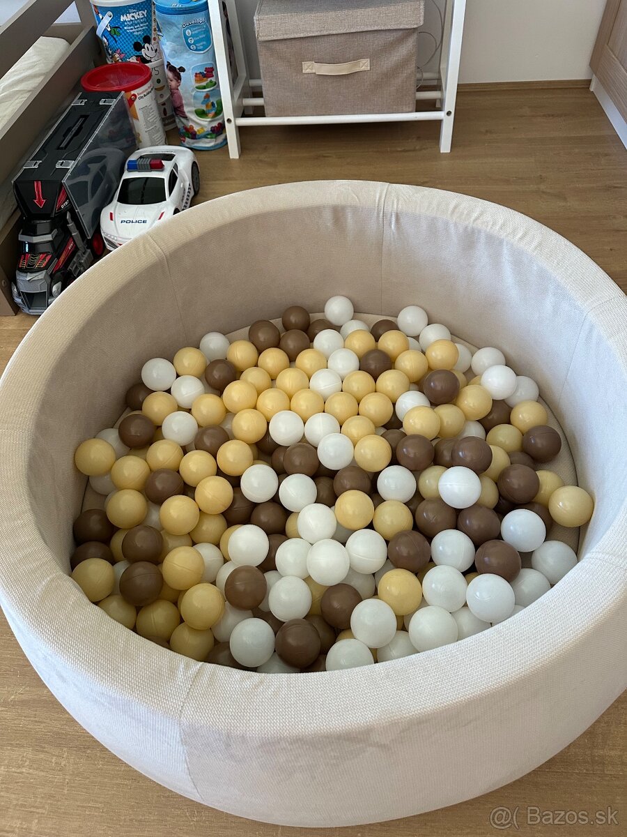 Bazén s loptičkami - 2