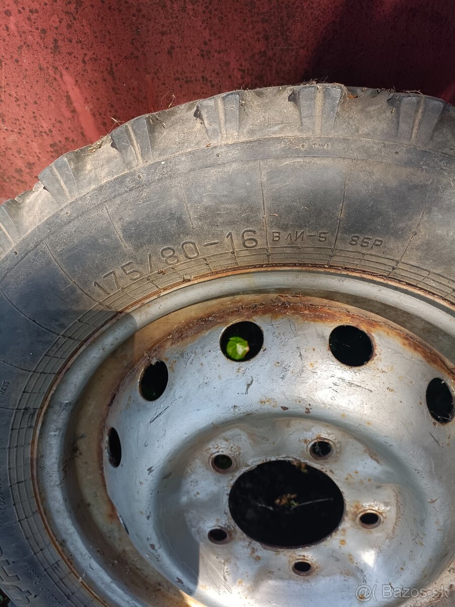 Lada Niva 1600 rezerva - 2