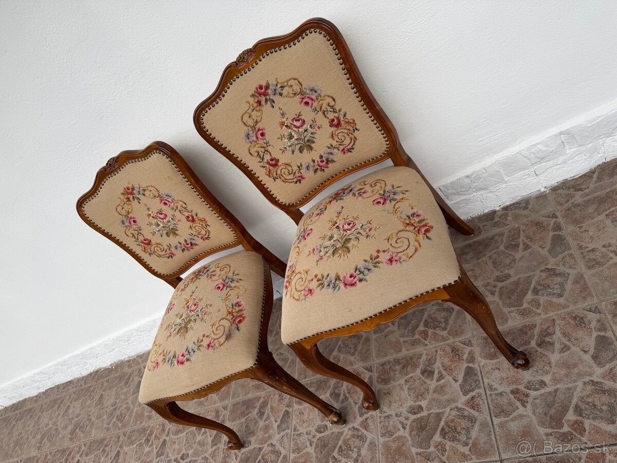 Predam historicke stoličky - 2