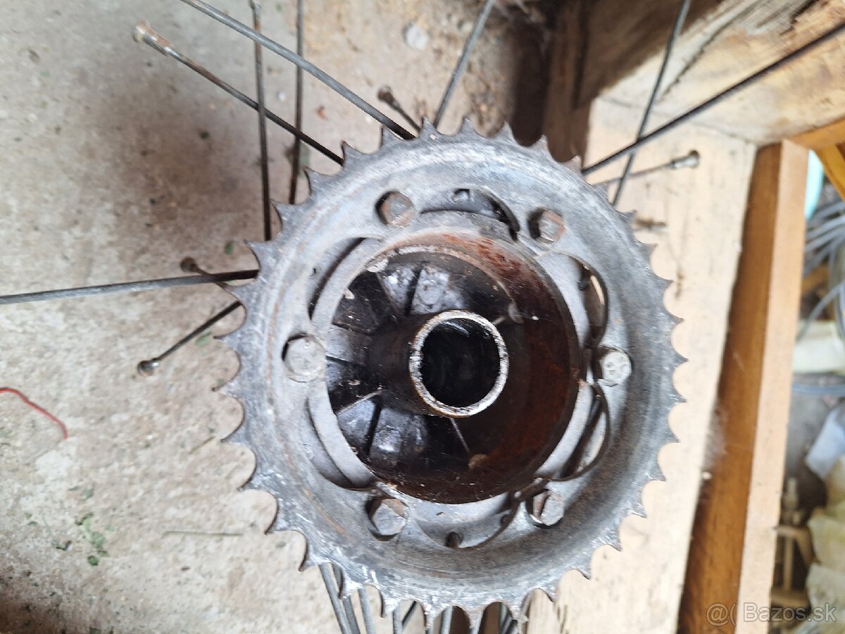 Babetta 207 naboj kolesa - 2