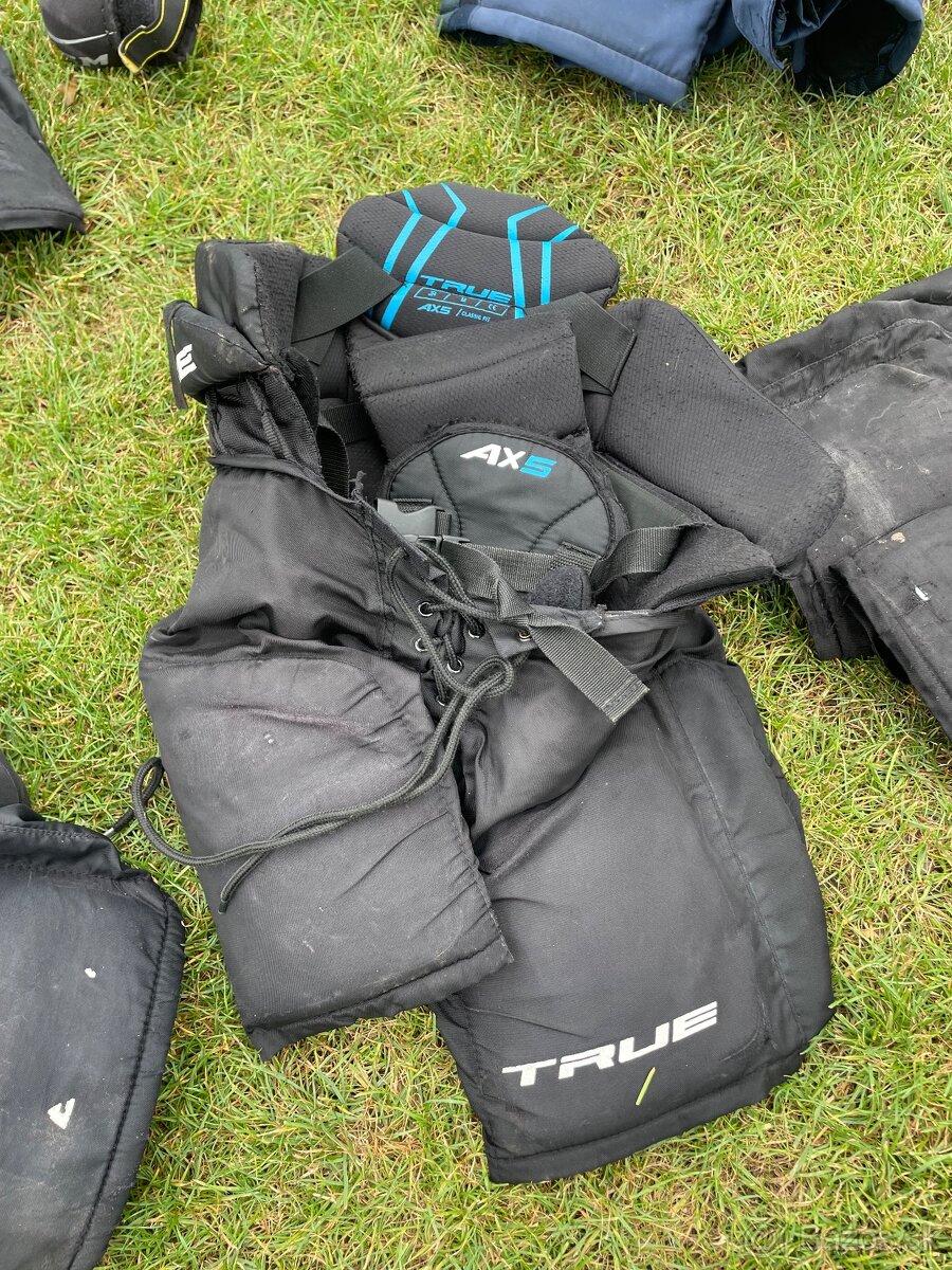 Predám hokejové veci - 2