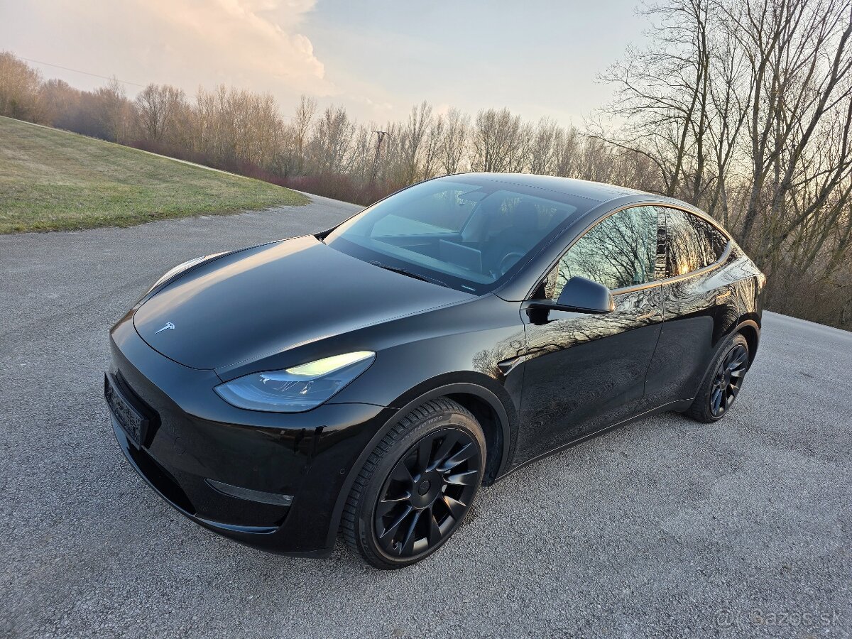 Tesla Model Y Long Range AWD Dual Motor 09/2022 - 2